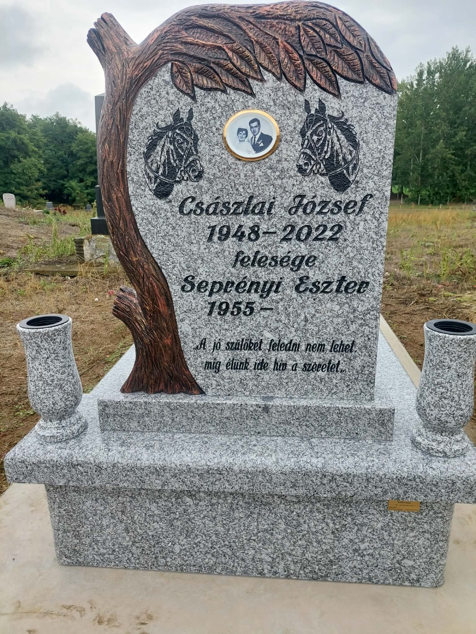 Egyedi síremlékek