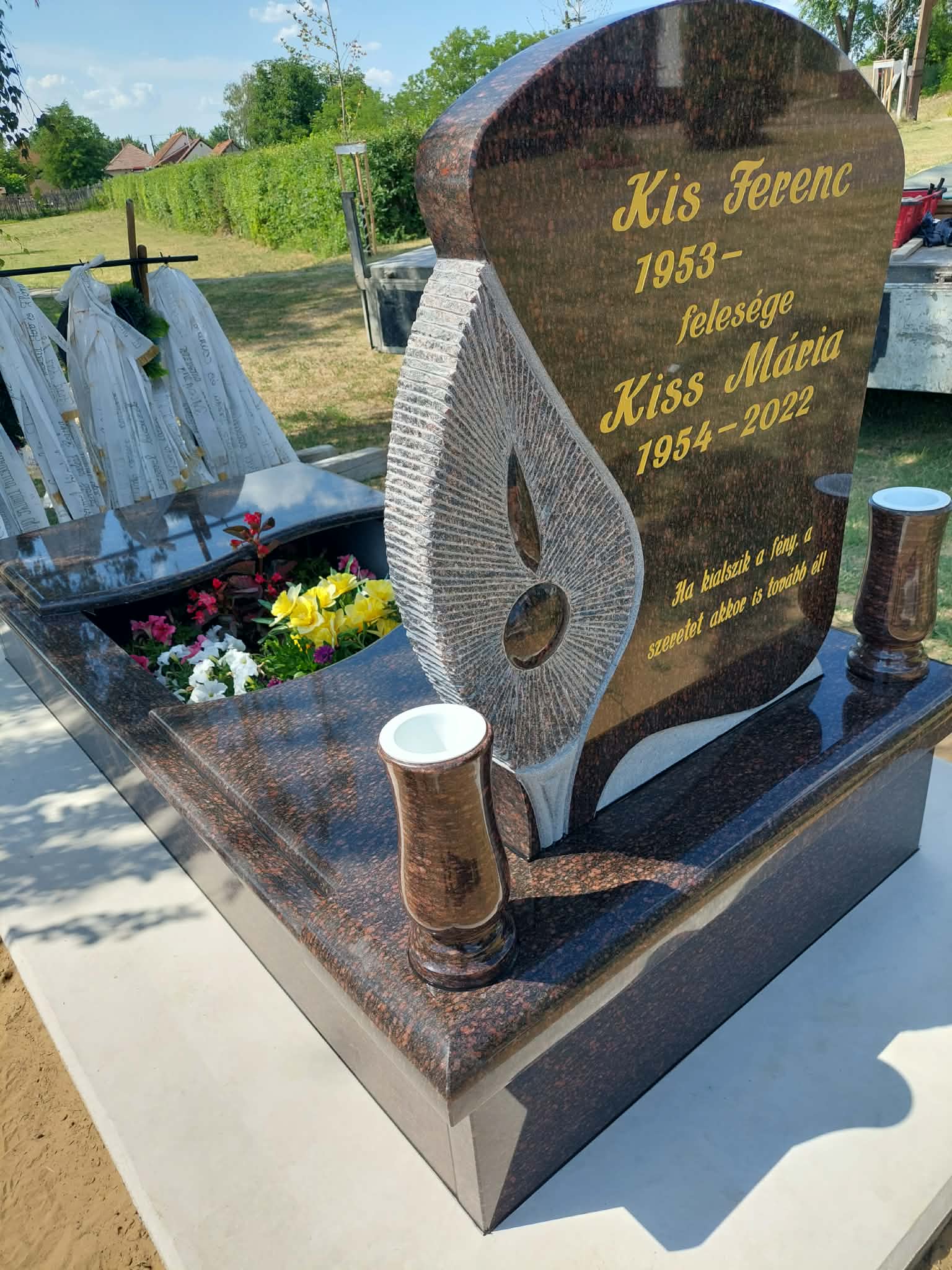 Varga Sírkő